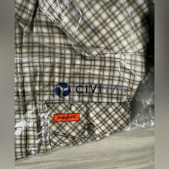 WRANGLER FR124MM FR Lightweight Plaid Work Shirt Khaki Medium NWT - Picture 5 of 5